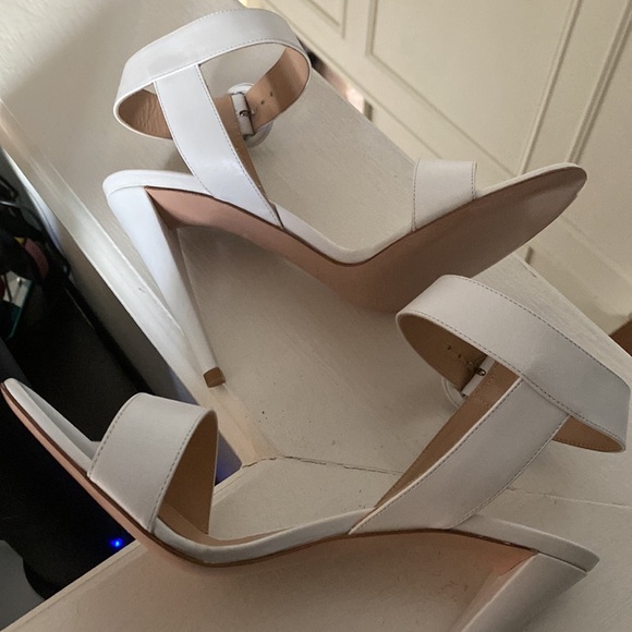 Gianvito Rossi White high heel sandals - Picture 10 of 16